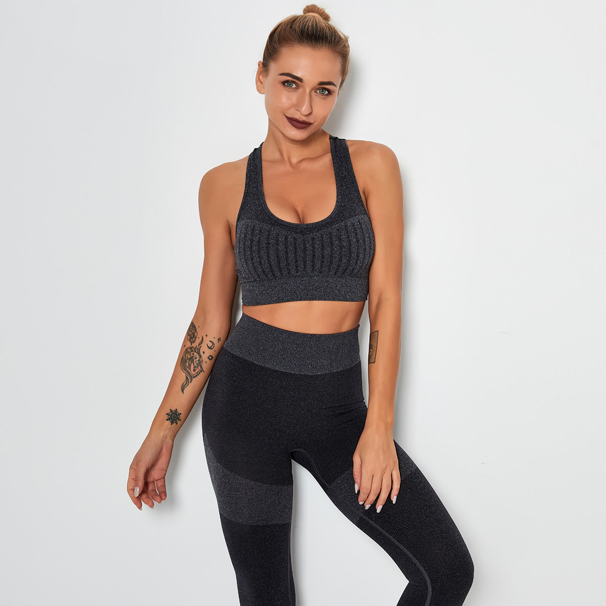 Seamless Knitted Striped Sports Bra - Image 3
